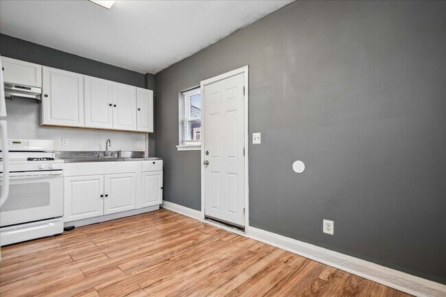 Building Photo - 1401 N Potomac St