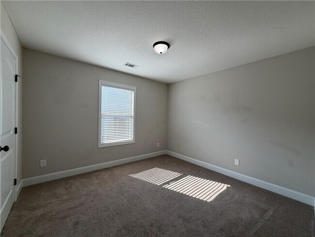 Building Photo - 624 River Mist Cir