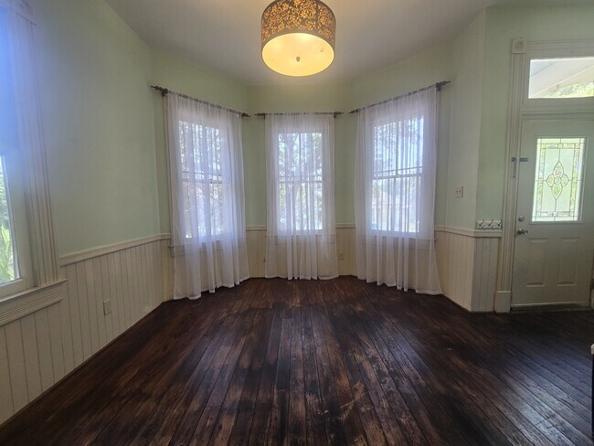 Building Photo - 2814 Avenue O 1/2