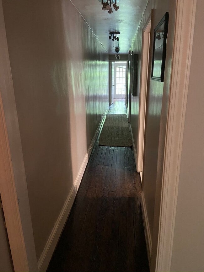 Building Photo - Charming Home Right Across From Montrose Park