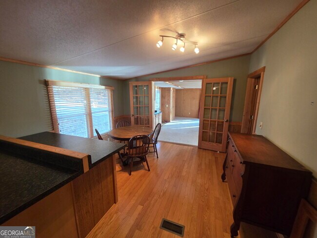 Building Photo - 2832 N Holcomb Dr