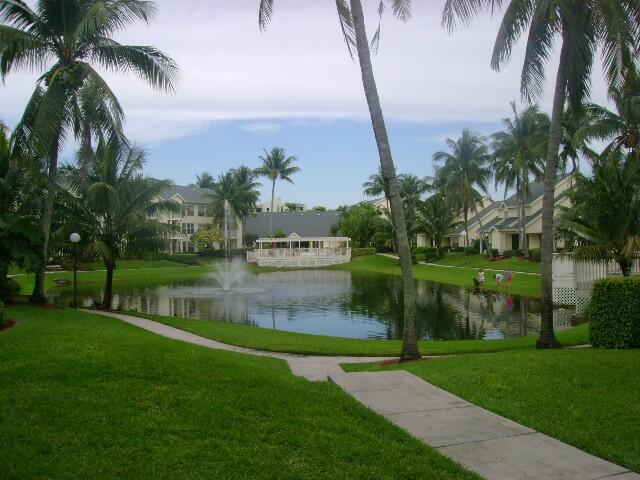 Building Photo - 6292 La Costa Dr