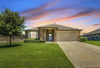 Building Photo - 303 Marimoor Dr