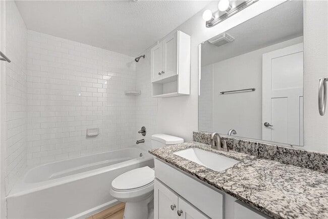 Building Photo - 14804 Dutchmans Dr