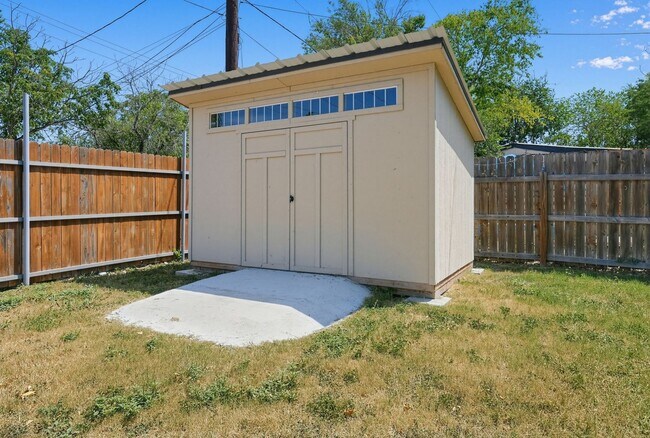 Building Photo - 5415 Havencrest Dr