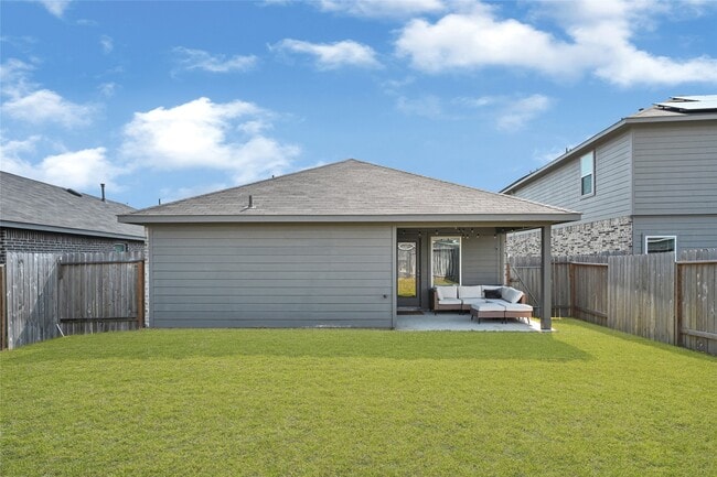 Building Photo - 24323 Elmwood Falls Dr