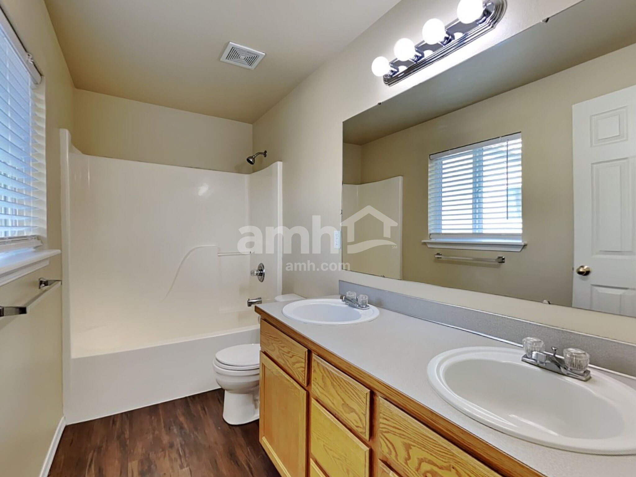 Building Photo - 5725 209th St E