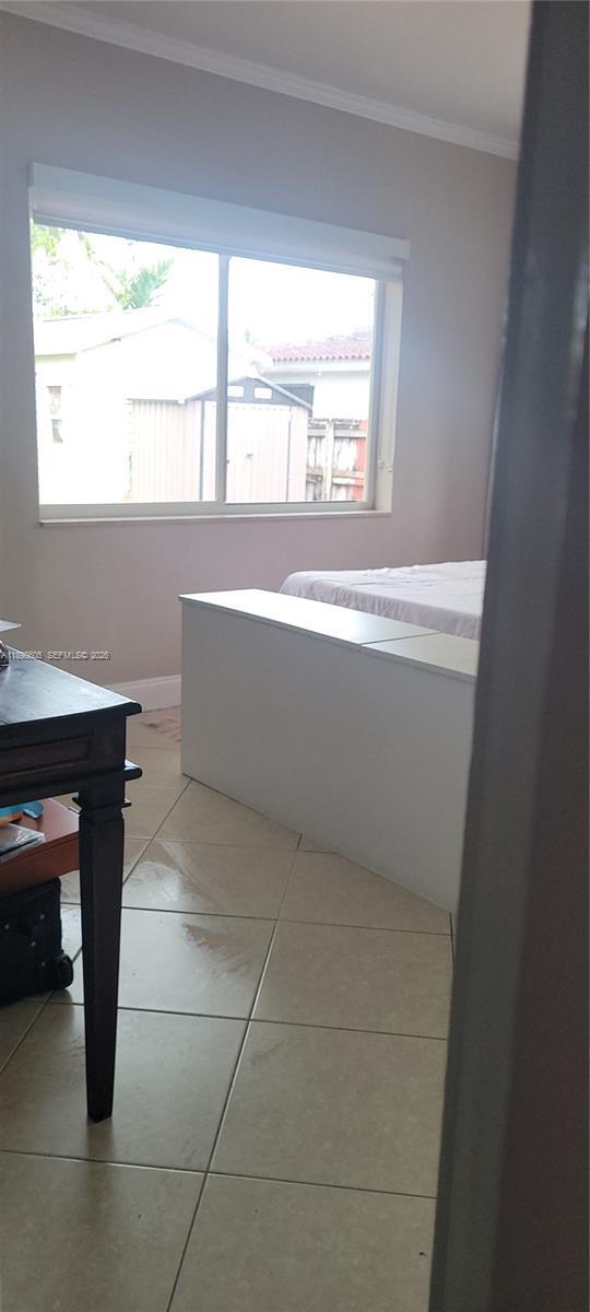 Building Photo - 6021 SW 62nd Pl