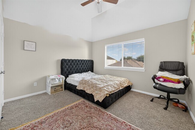 Building Photo - 12731 Heather Landing Ln