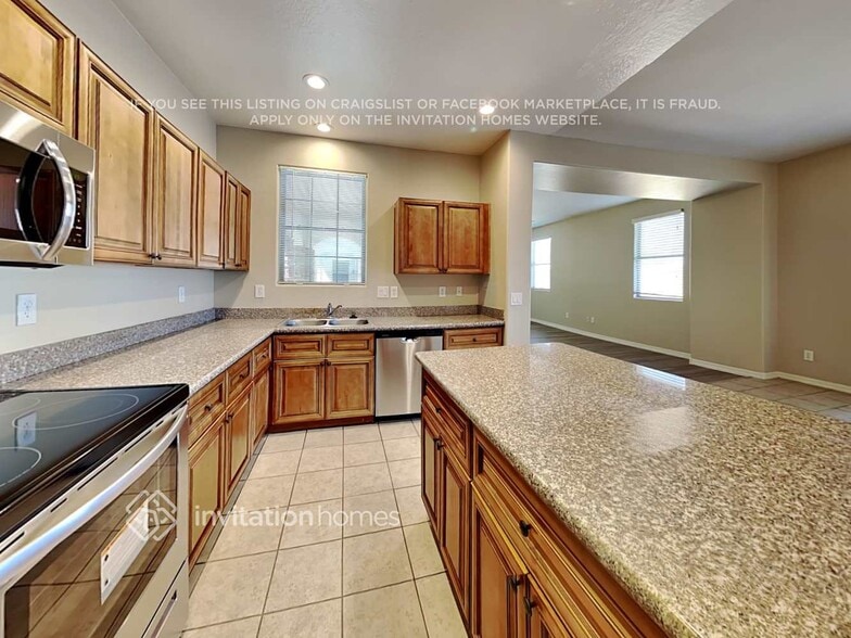 Building Photo - 6933 S 7th Ln