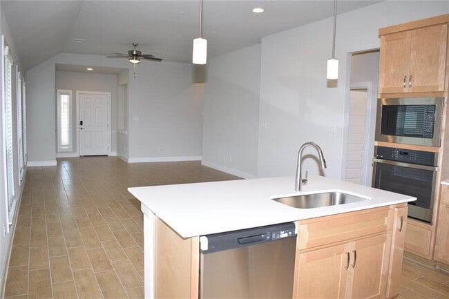 Building Photo - 2605 Sam Bass Rd