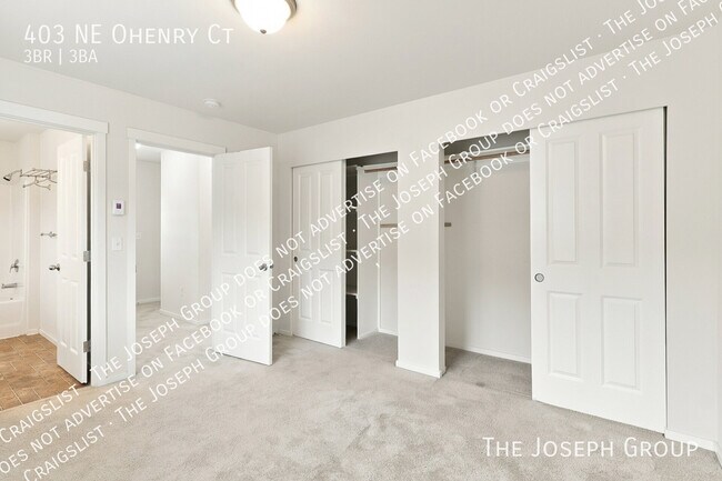 Building Photo - 403 NE Ohenry Ct