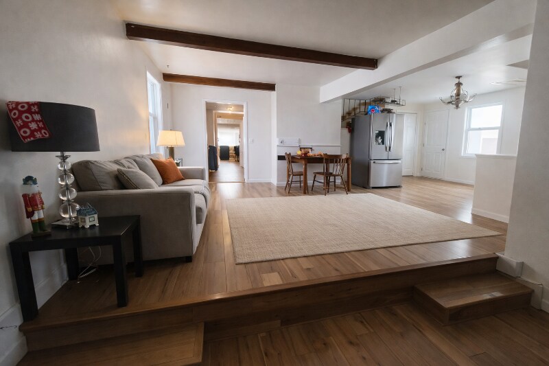 Building Photo - 333 E 300 N