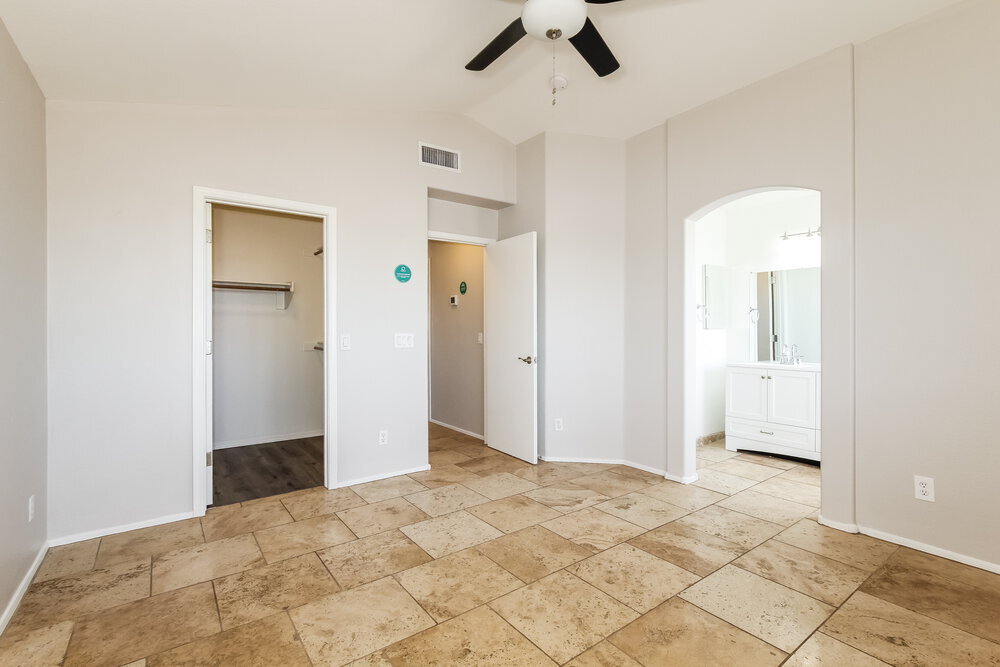 Building Photo - 4039 W Salter Dr