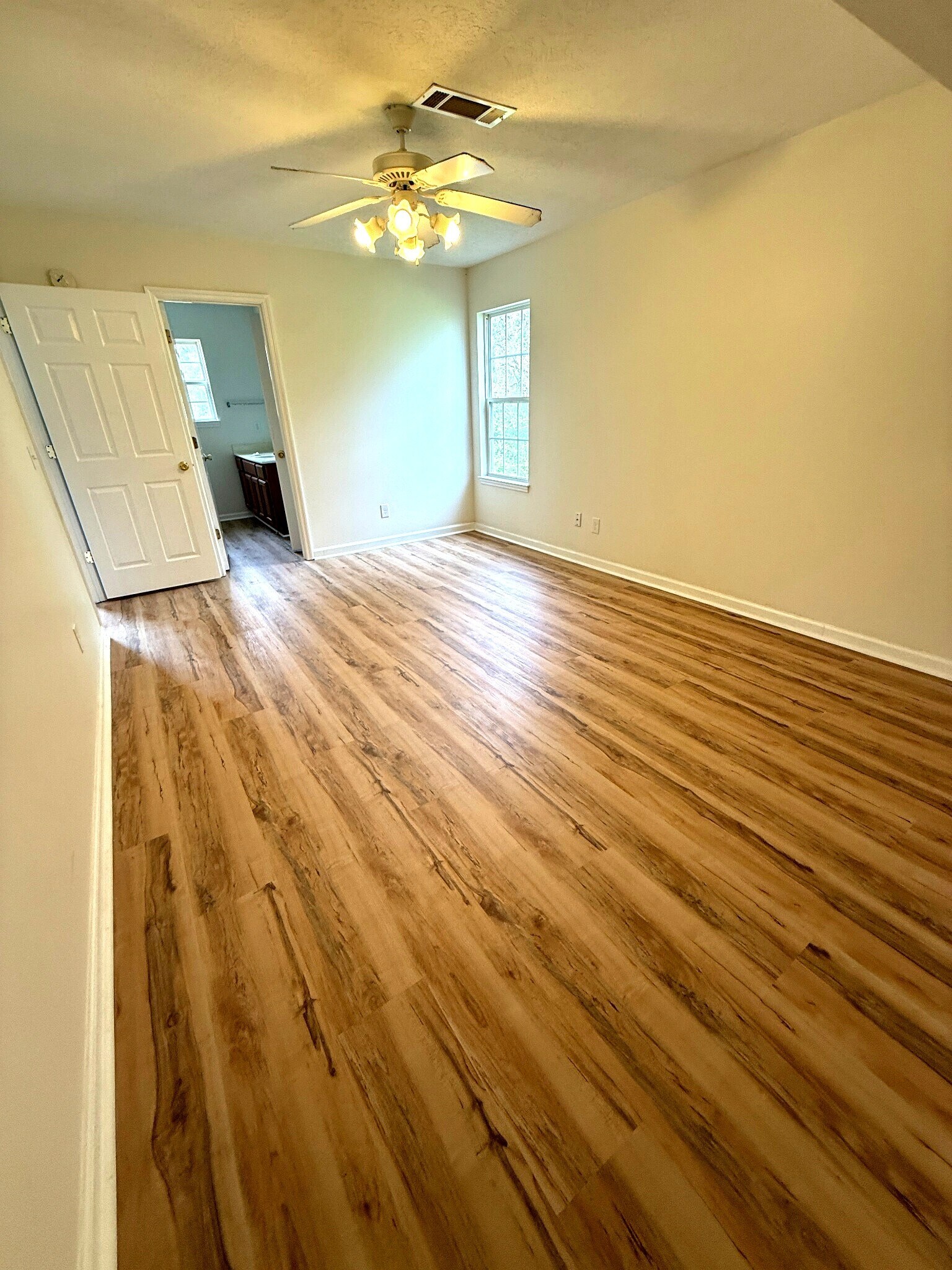 Building Photo - 2128 Candlebrook Ct