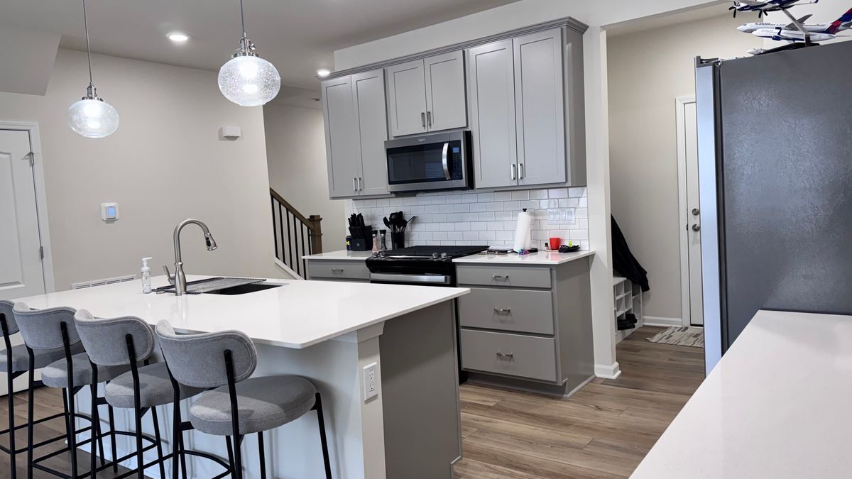 Building Photo - 1445 Superior Dr