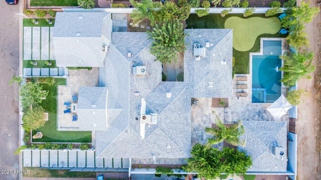 Building Photo - 3429 E Coolidge St