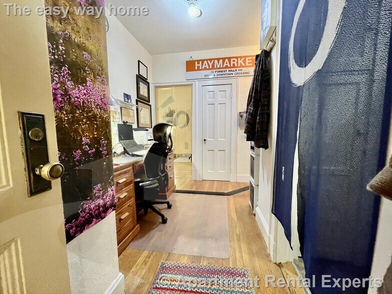 Building Photo - 73 Martin St