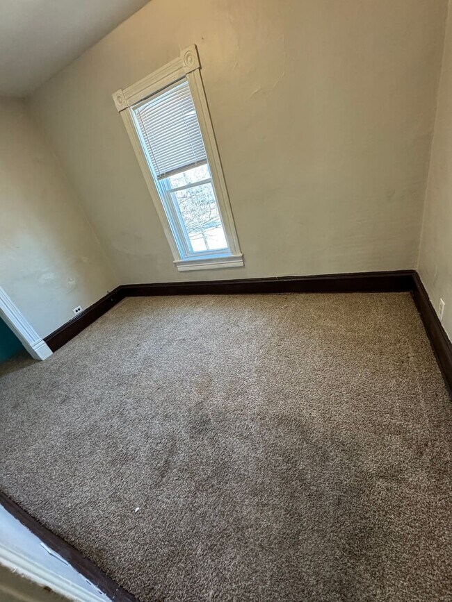 Building Photo - Sunshine