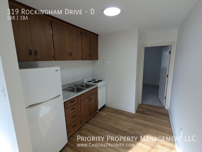 Building Photo - 319 Rockingham Dr