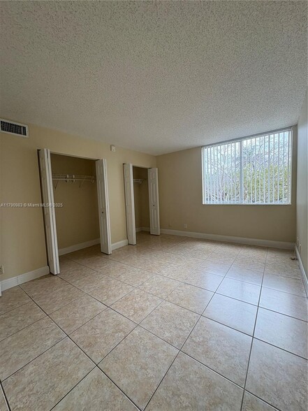 Building Photo - 10717 Cleary Blvd