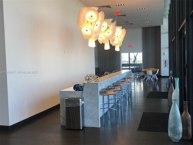 Building Photo - 1600 NE 1st Ave