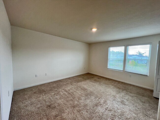 Building Photo - *COMING SOON* - 3/2.5 Townhome in Bridgewater Community