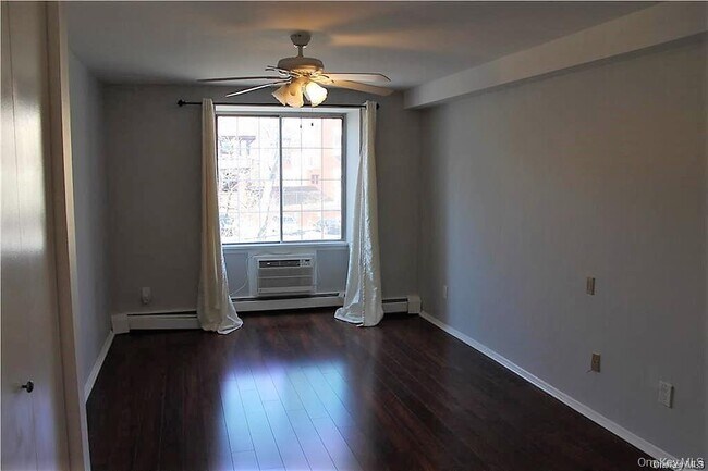Building Photo - 55 N Broadway