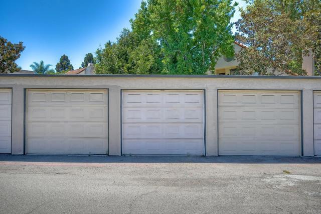 Building Photo - 375 N Melrose Dr