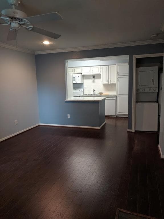 Building Photo - 1860 White Oak Dr