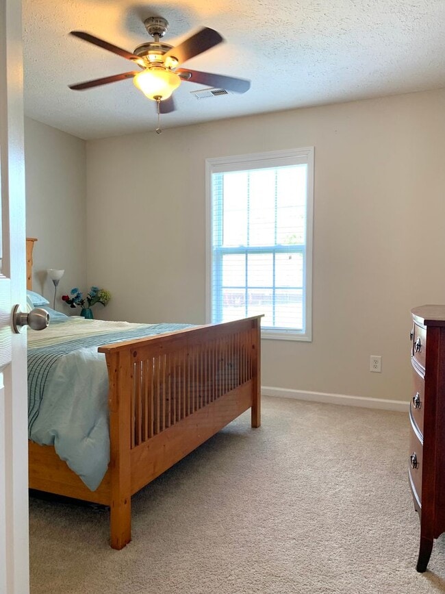 Building Photo - 3178 Cross Ridge Dr