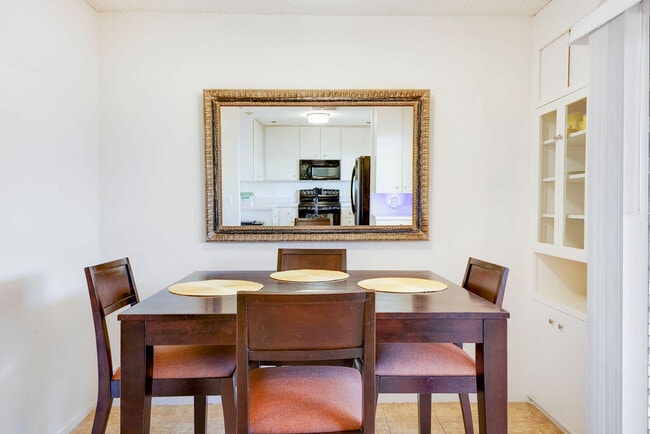Building Photo - 48728 Desert Flower Dr