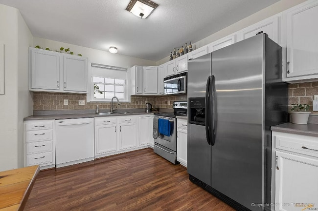Building Photo - 4670 Teak Dr