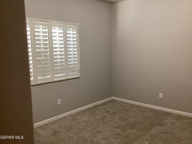 Building Photo - 1087 Brass Hl Ave