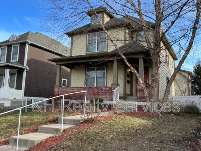 Building Photo - 2029 Ruckle St