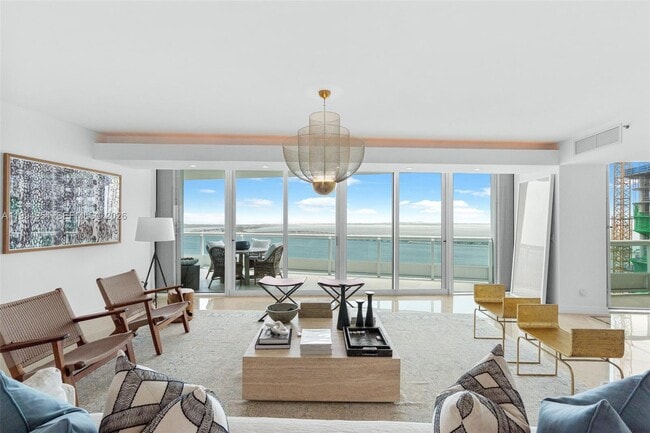 Building Photo - 1643 Brickell Ave