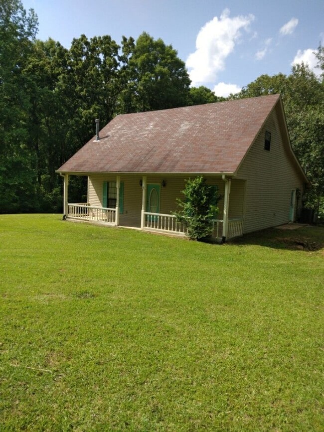 Building Photo - Bell River