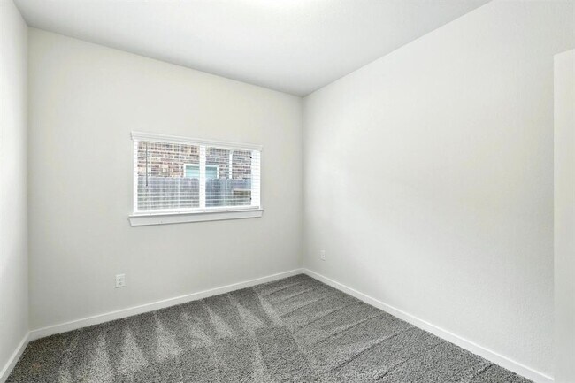 Building Photo - 7846 Grand Louis Wy