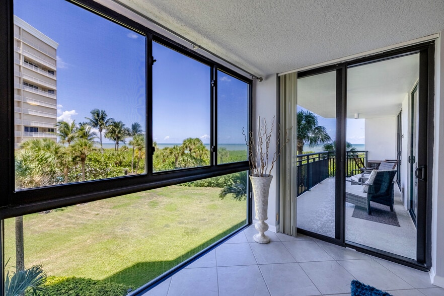 Indoor View - 2800 N Highway A1A
