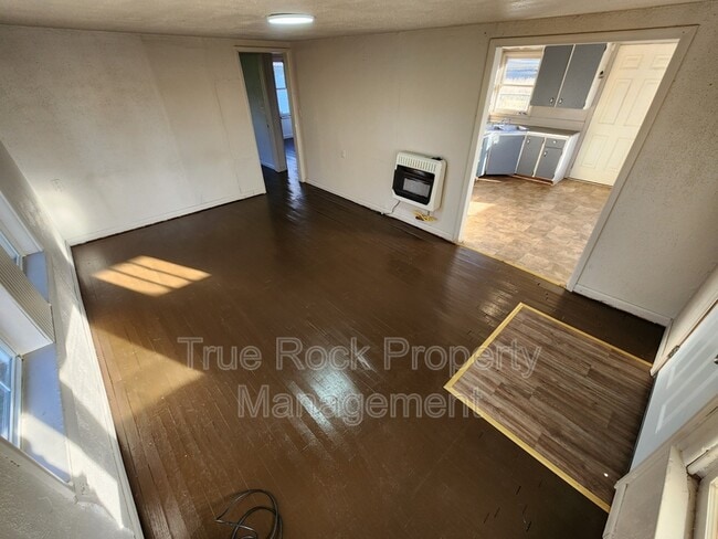 Building Photo - 102 W 7th