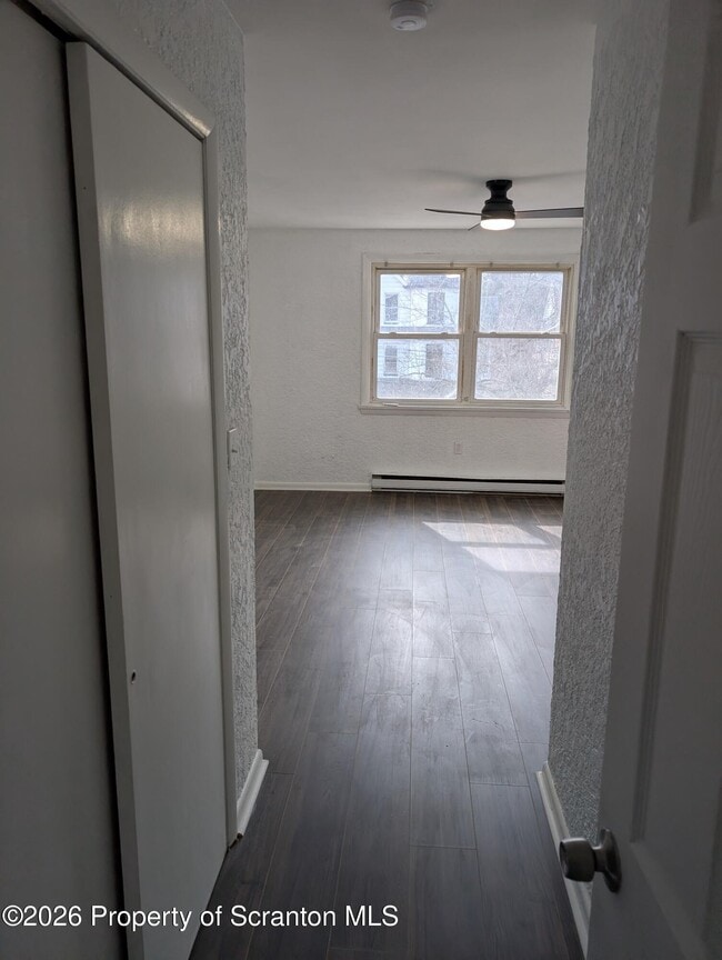 Building Photo - 116 Broad St