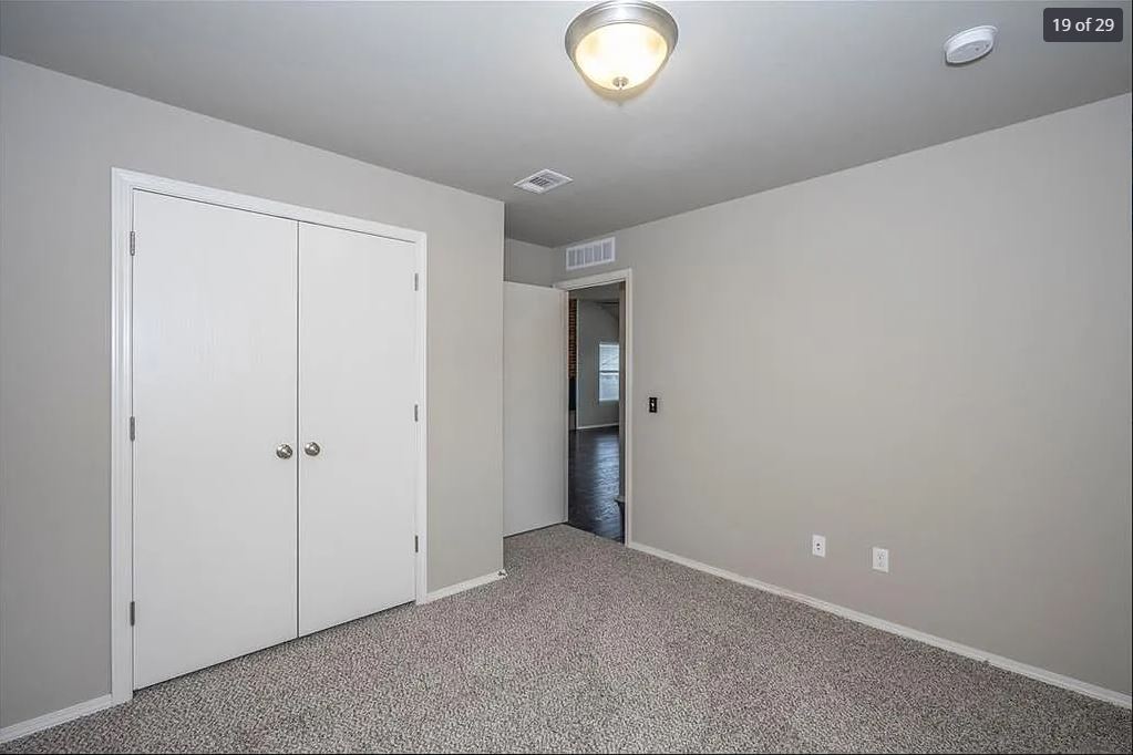 Building Photo - 2600 NW 185th St