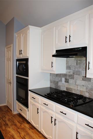 Building Photo - 10212 Red Bluff Ln