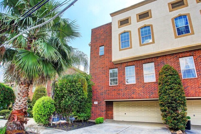 Building Photo - 923 Birdsall St