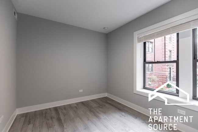 Building Photo - 1137 Oak Ave