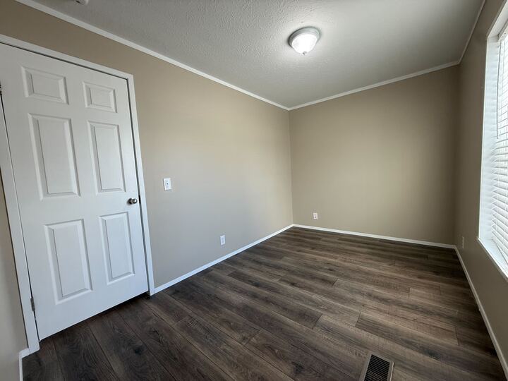 Building Photo - 11986 Springbrook Ct