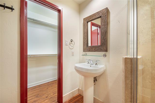 Building Photo - 1016 Liberty St