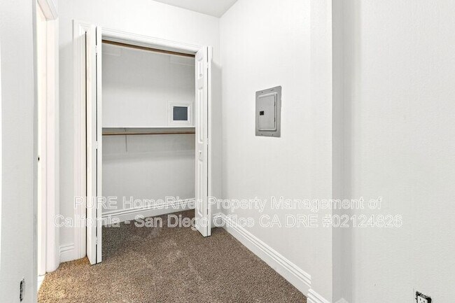 Building Photo - 1160 E Lexington Ave