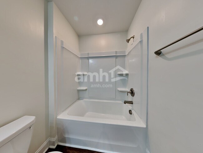 Building Photo - 300 Bering Ln