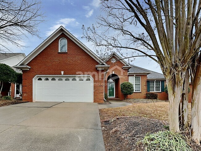 Building Photo - 104 Foxfield Way